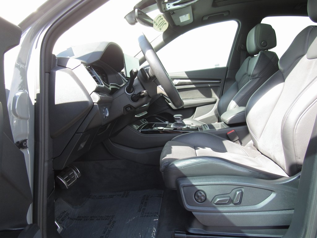 2022 Audi SQ5 Premium Plus photo 9