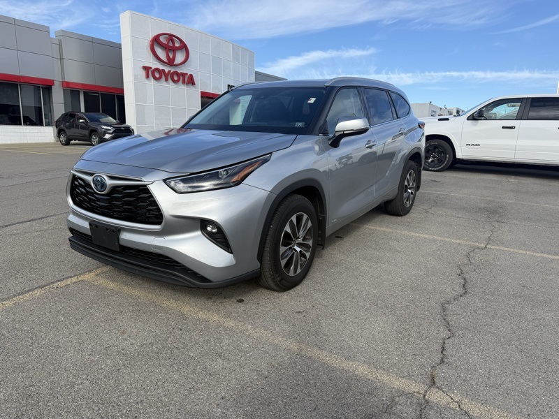 2022 Toyota Highlander Hybrid XLE photo 3