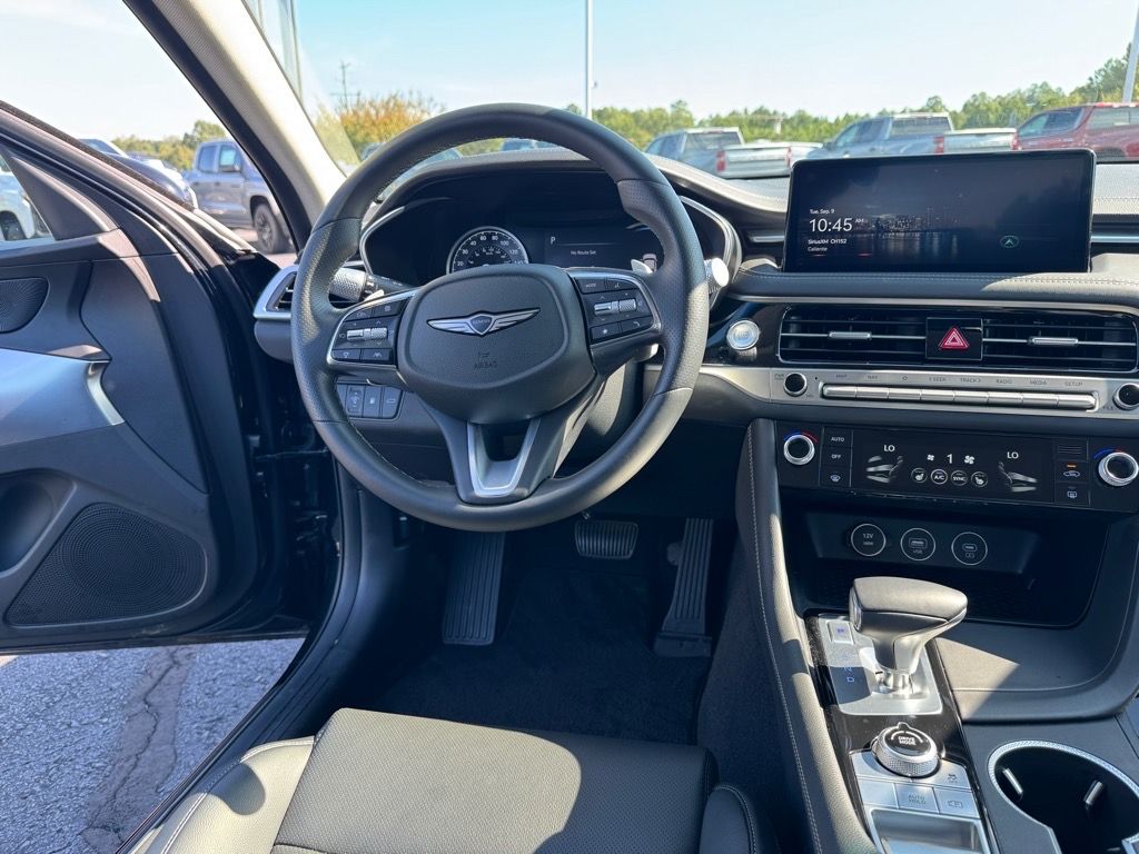 2025 Genesis G70 2.5T photo 12