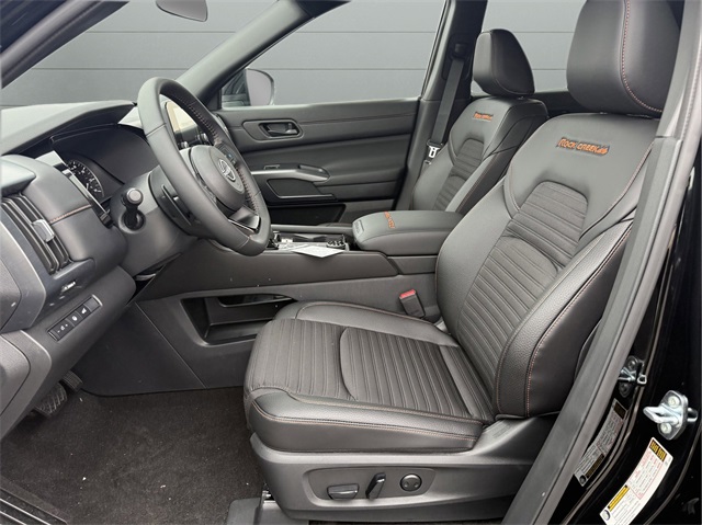 2025 Nissan Pathfinder Rock Creek photo 10