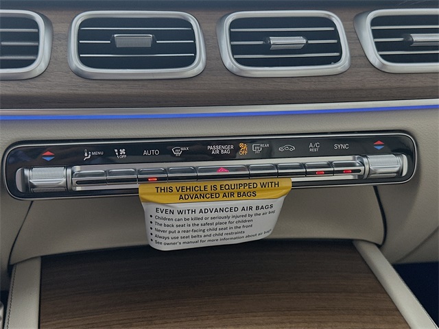 2026 Mercedes Benz GLS 450 4MATIC photo 13