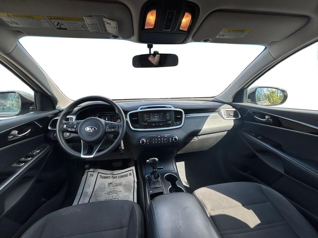 2018 Kia Sorento L photo 16