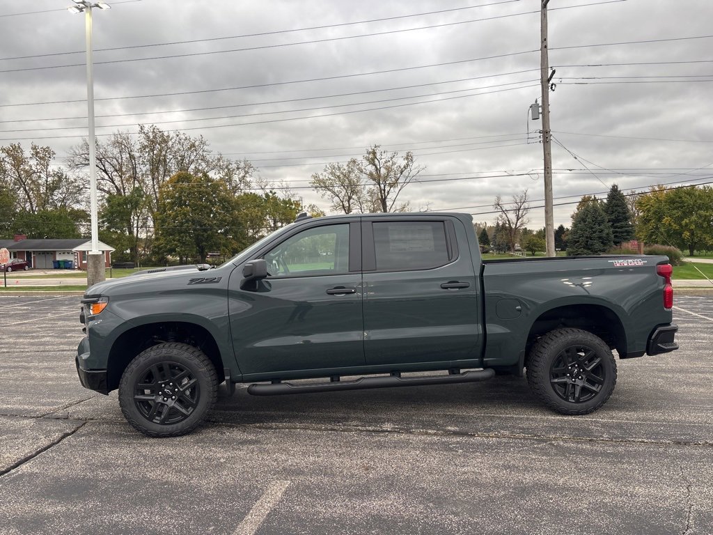 2026 Chevrolet Silverado 1500 Custom Trail Boss photo 2