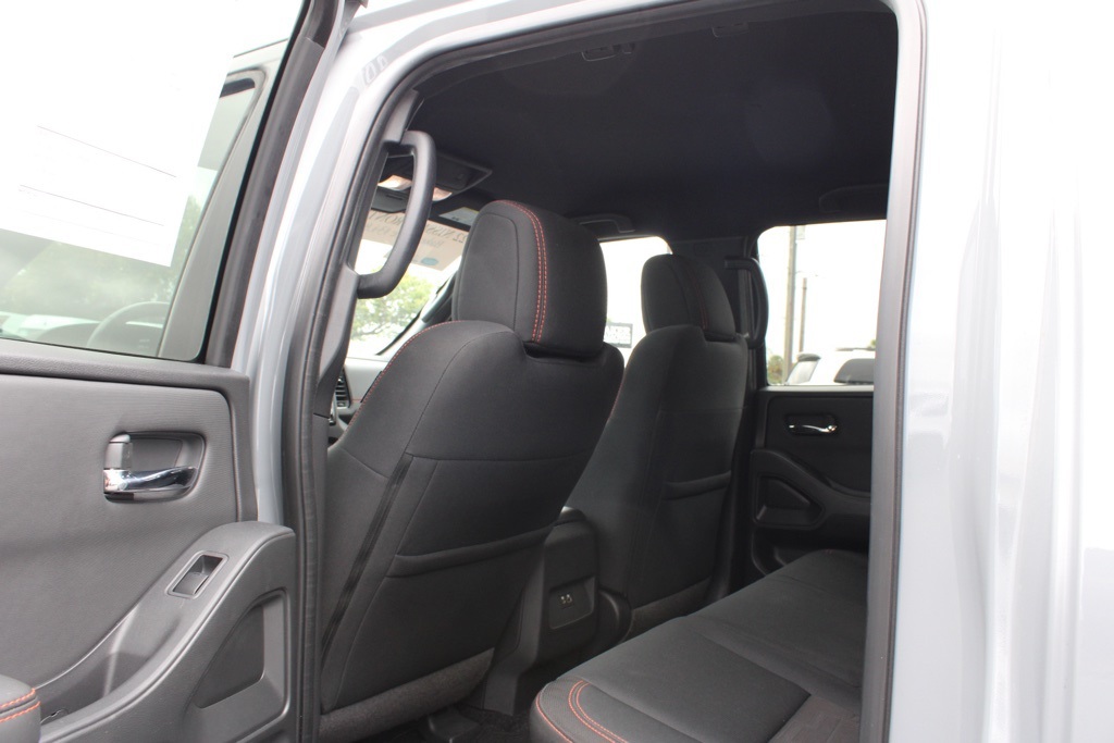 2022 Nissan Frontier Crew Cab PRO-X photo 27