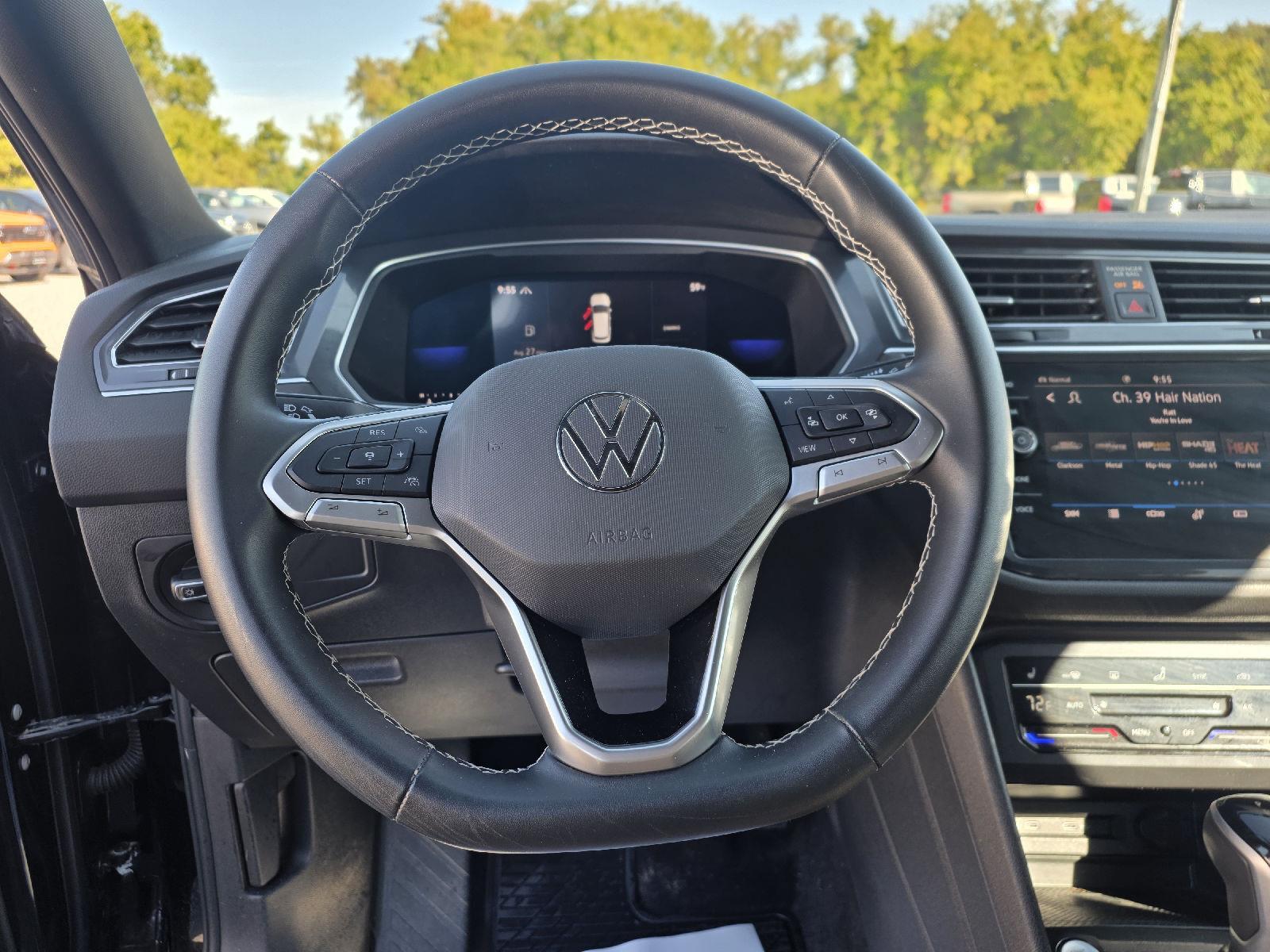 2022 Volkswagen Tiguan SE photo 14