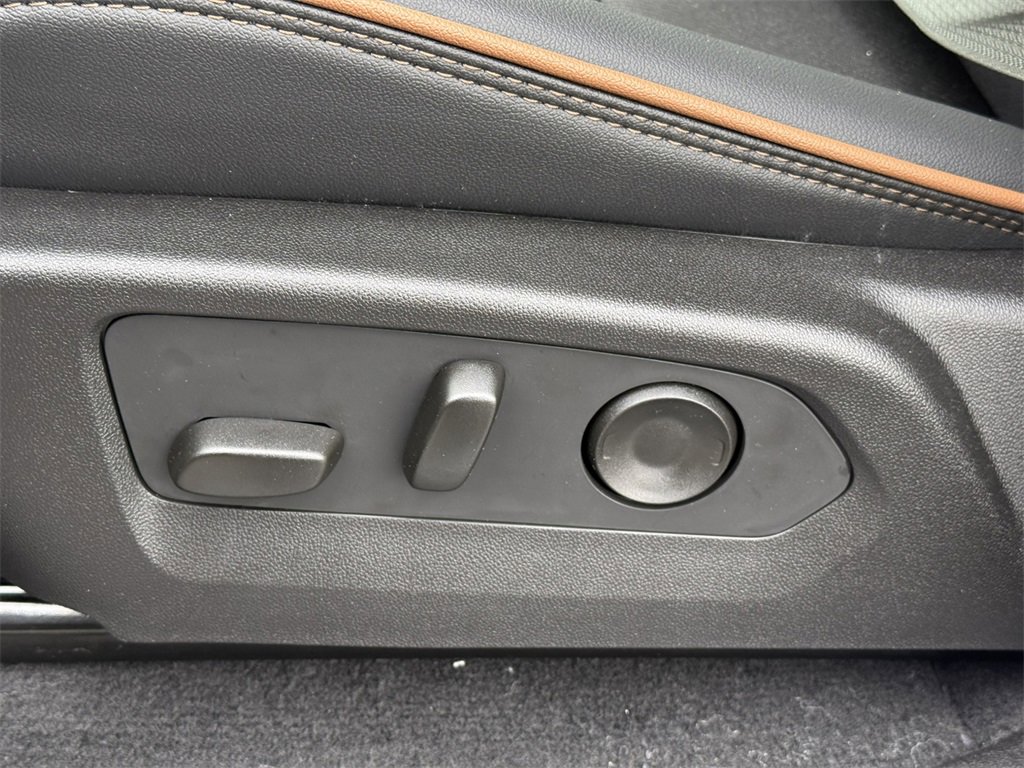 2026 GMC CANYON - Image 15