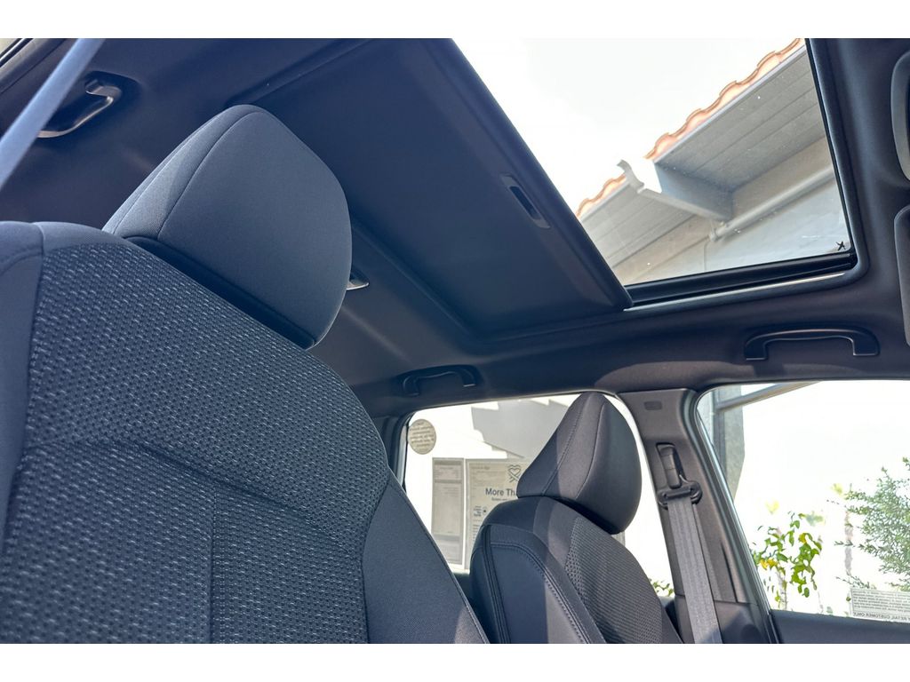 2025 Subaru Forester Premium photo 16