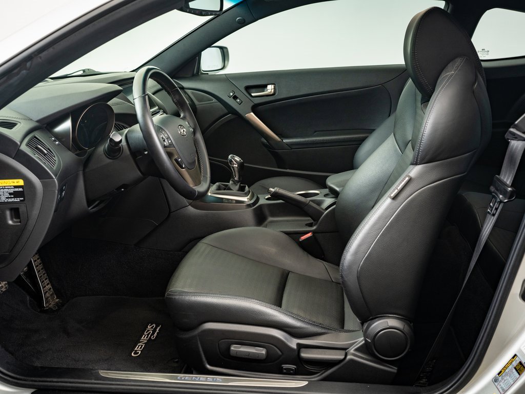 2013 Hyundai Genesis Coupe 3.8 Track photo 18
