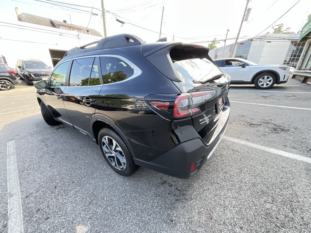 2020 Subaru Outback Limited photo 2