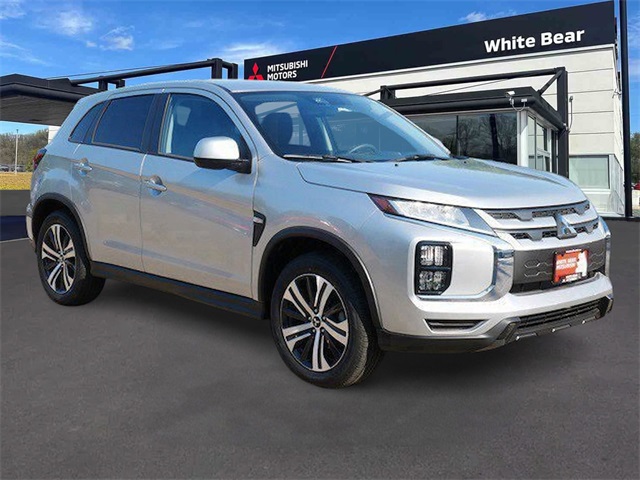 2025 Mitsubishi Outlander Sport ES's photo