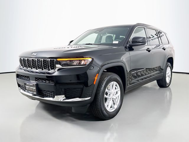 2025 Jeep Grand Cherokee Laredo photo 3