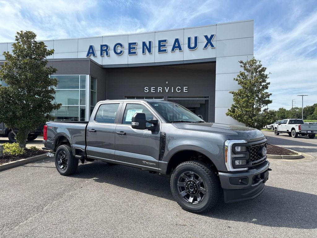 2026 Ford F-250 Super Duty XL's photo