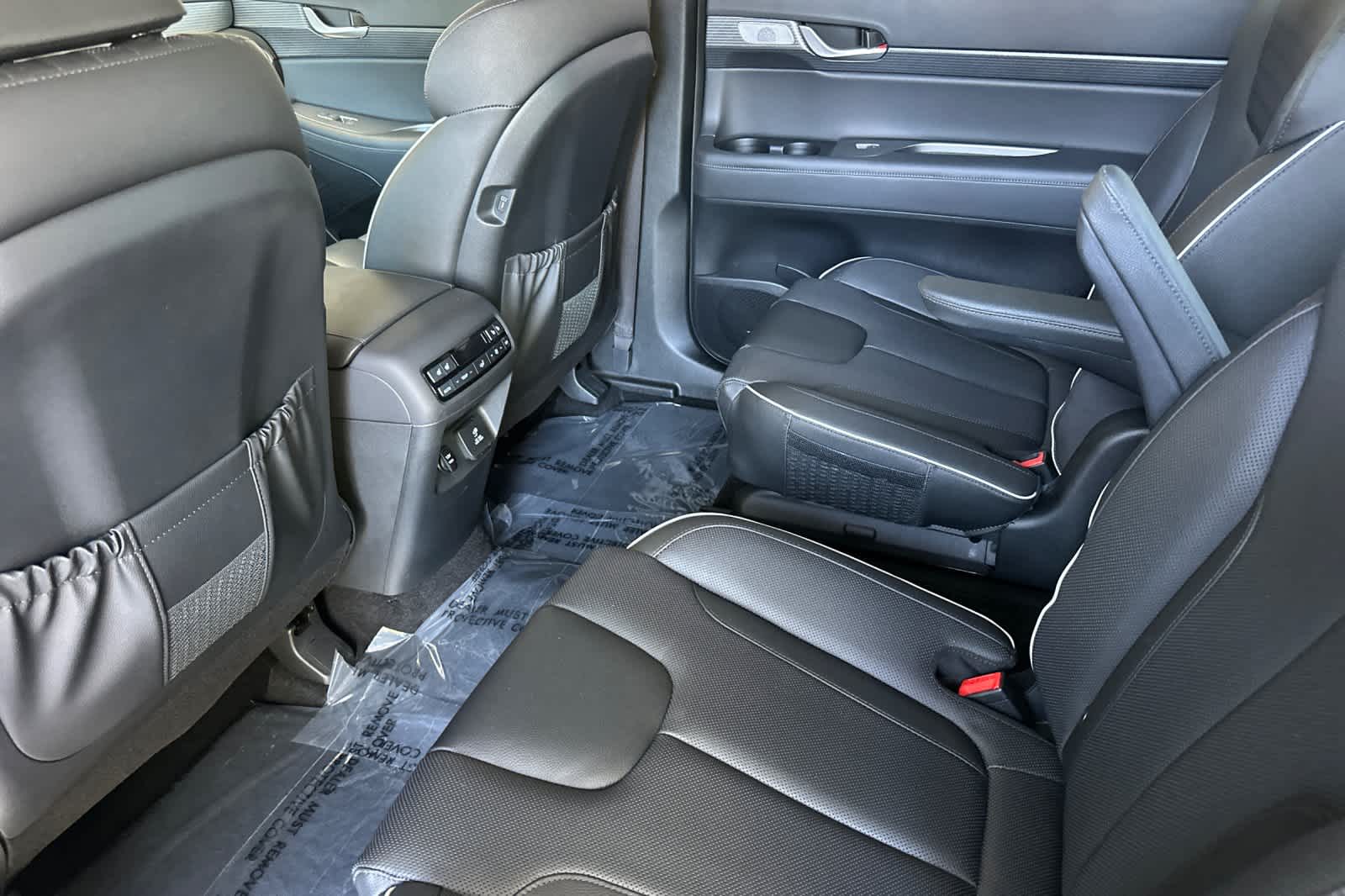 2023 Hyundai Palisade Limited photo 3