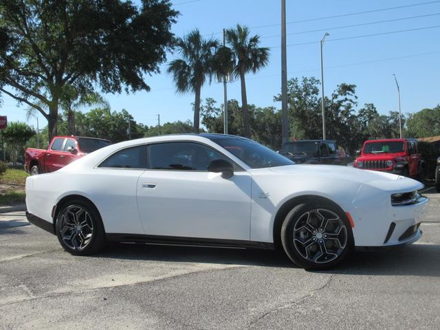 2024 Dodge Charger Daytona R/T photo 2