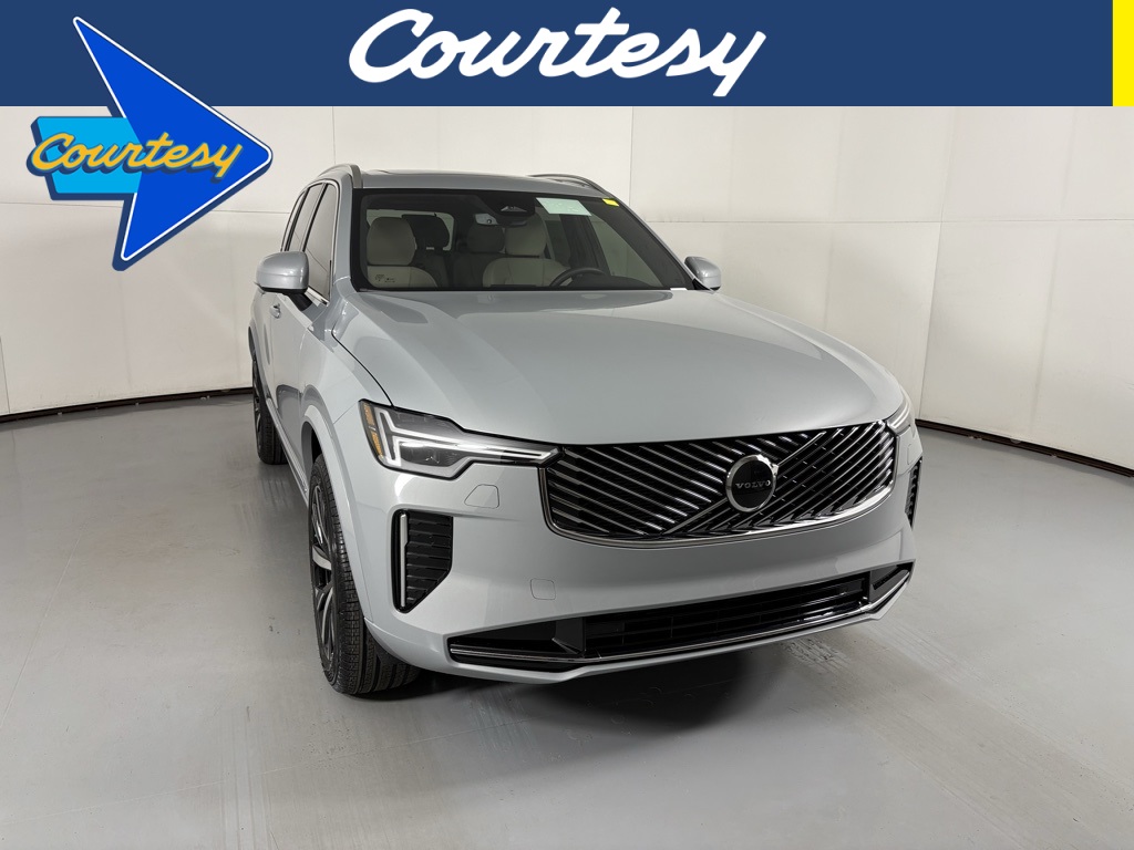 2026 Volvo XC90 Core's photo