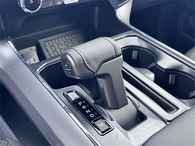 2025 Ford F-150 XLT photo 13