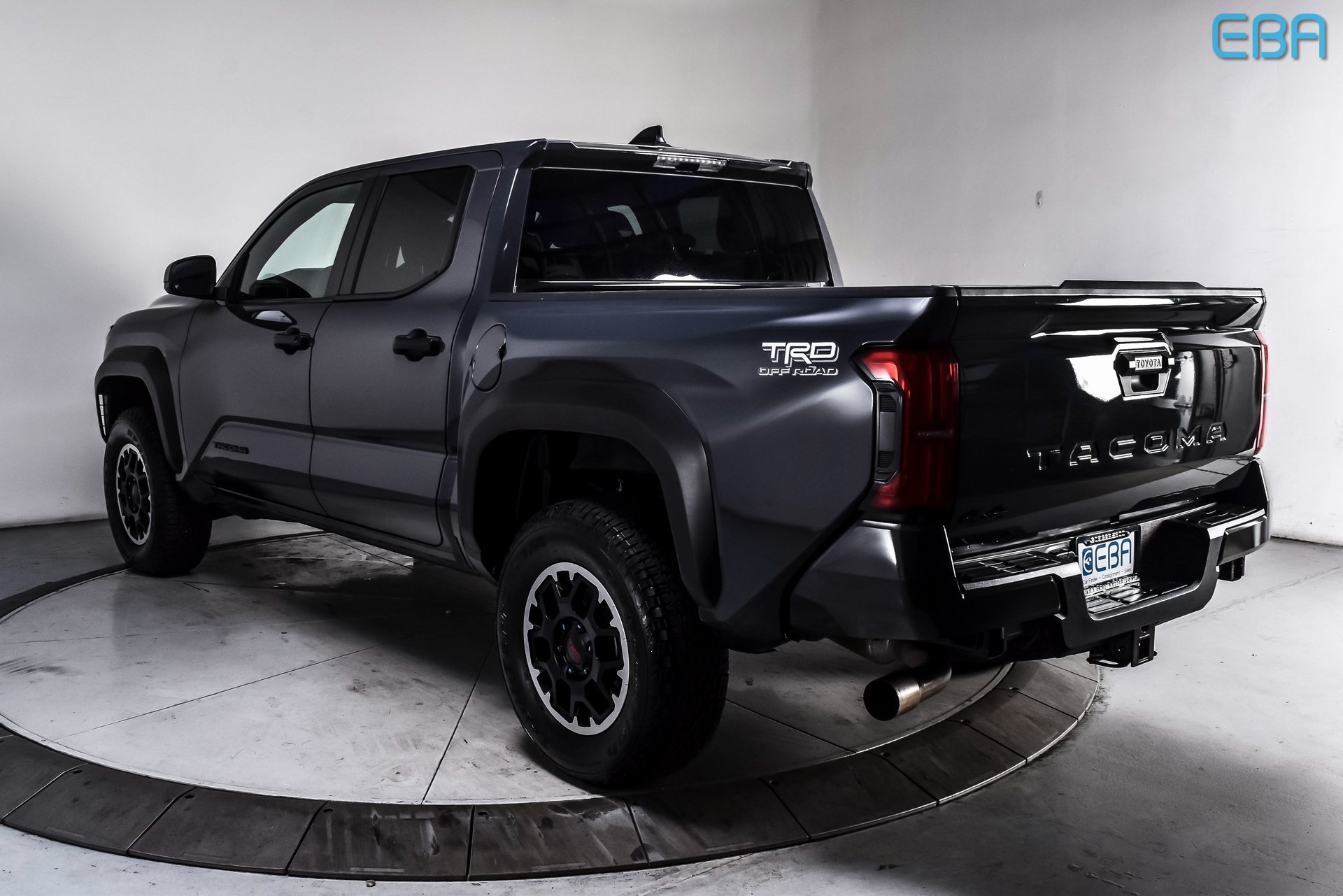 2024 Toyota Tacoma TRD Off-Road photo 4