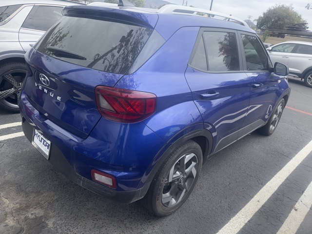 2022 Hyundai Venue SEL Limited photo 3