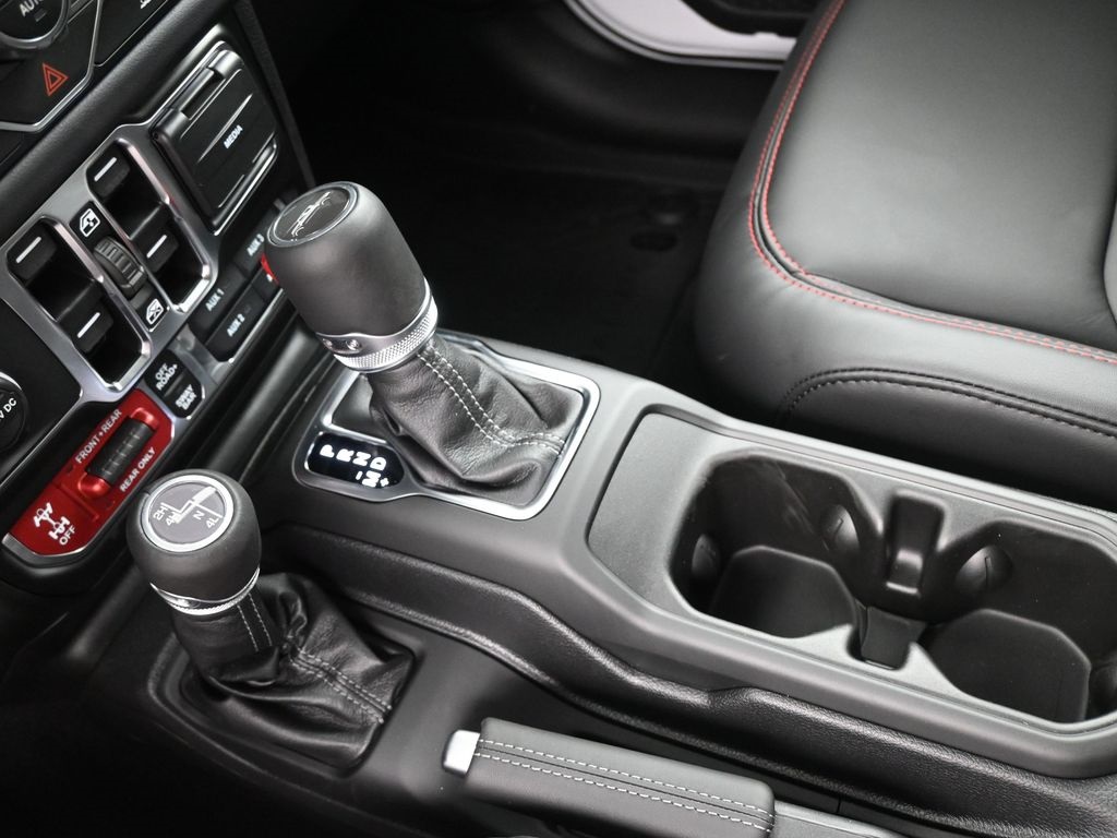 2025 Jeep Gladiator Rubicon photo 3