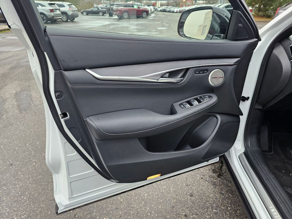 2025 Infiniti QX55 Sensory photo 25