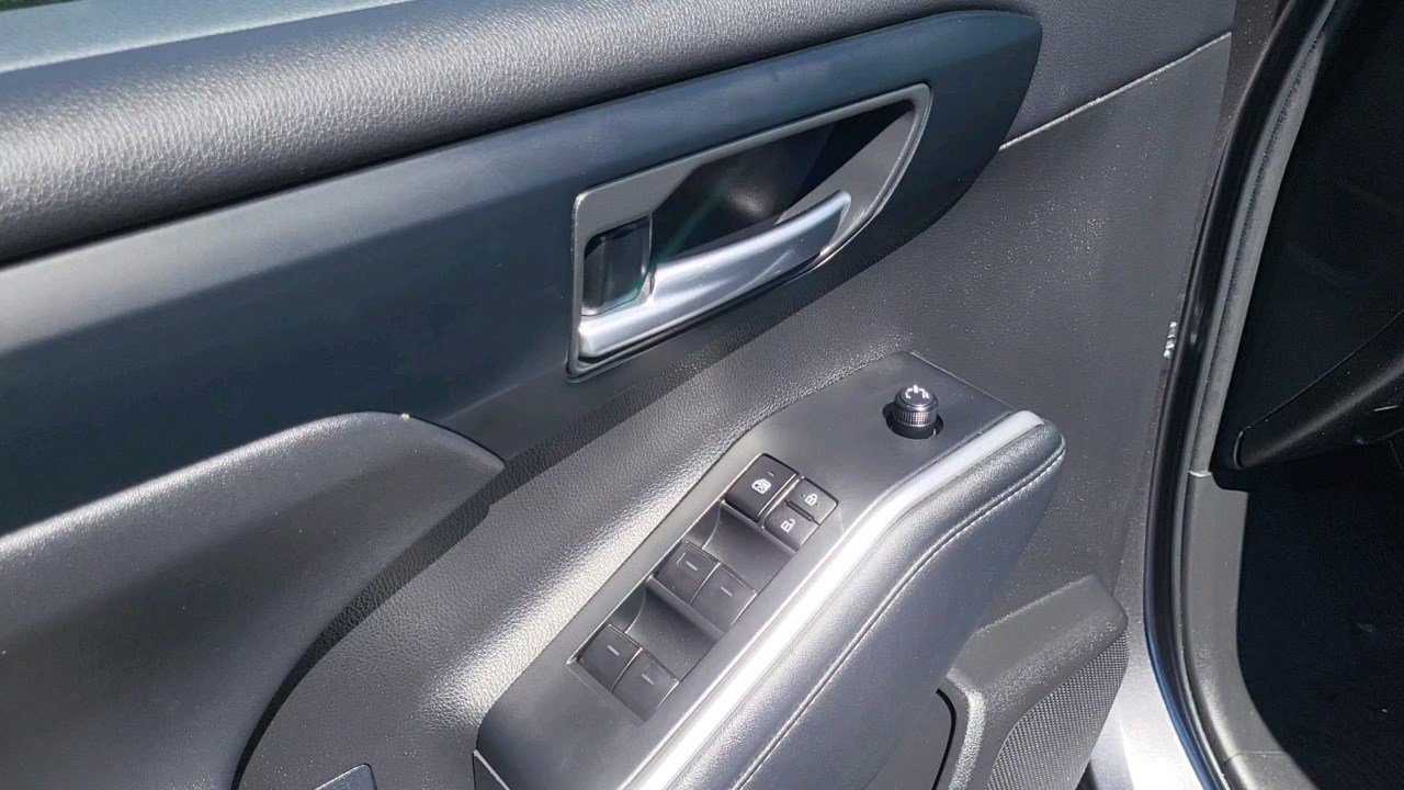 2024 Toyota Highlander XLE photo 9