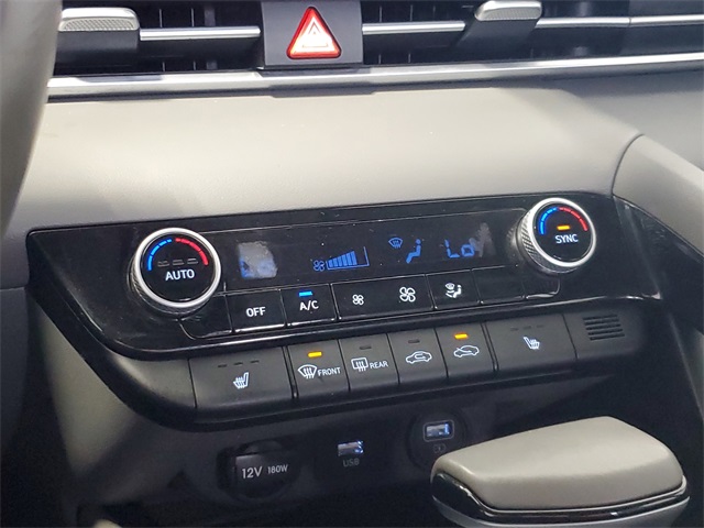 2022 Hyundai Elantra SEL Convenience photo 18