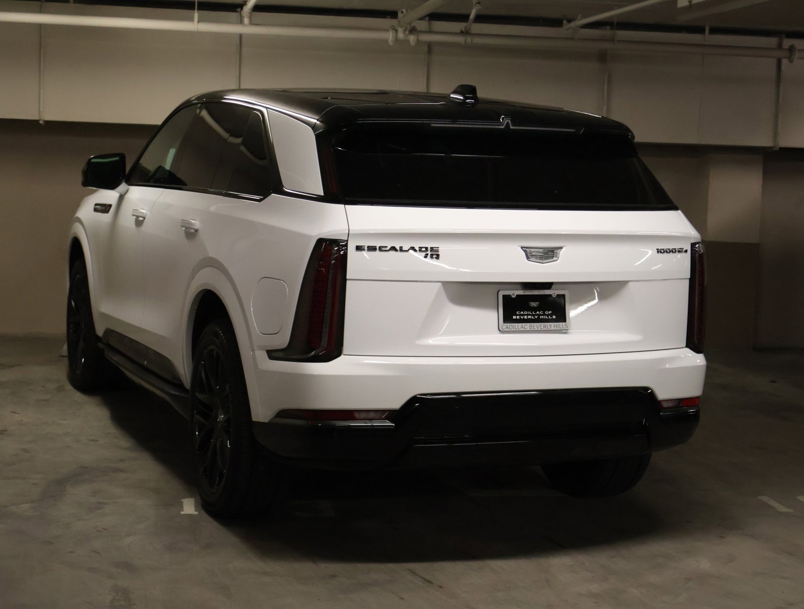 2025 Cadillac Escalade IQ Sport photo 3