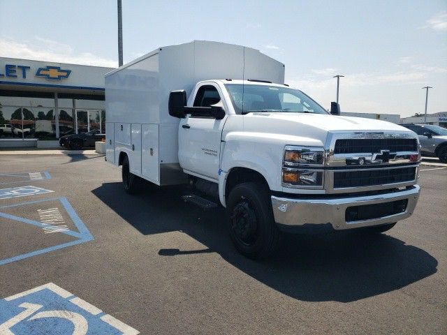 2024 Chevrolet Silverado 4500 Medium Duty Chassis Cab Work Truck's photo