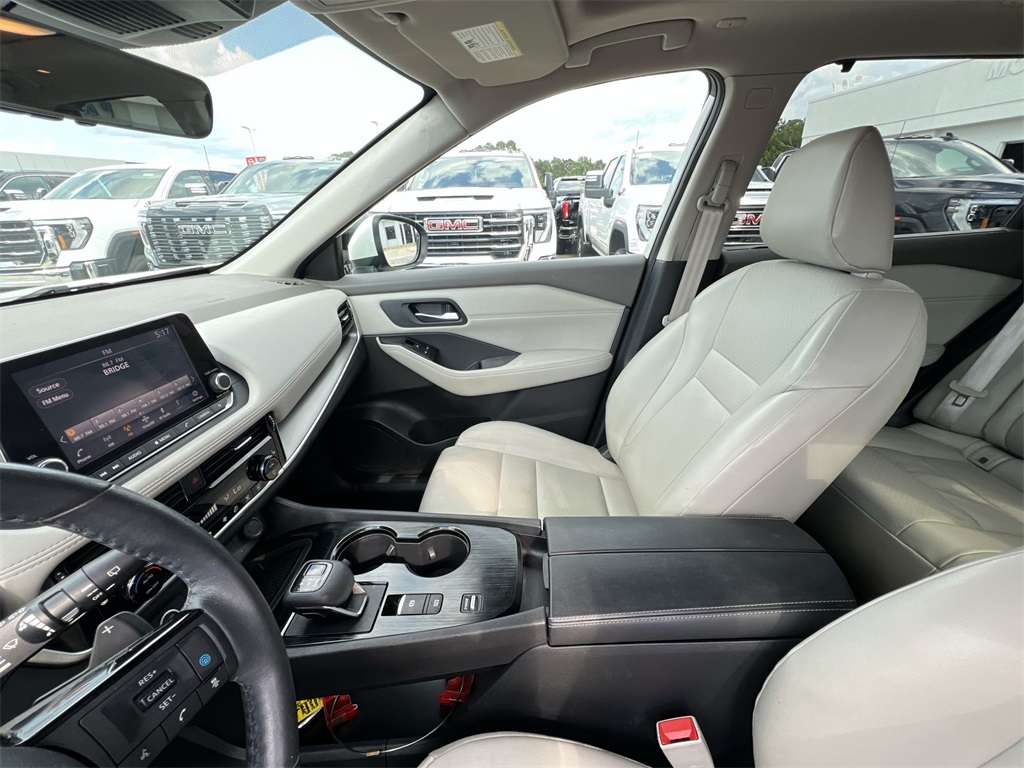 2022 Nissan Rogue SV photo 7
