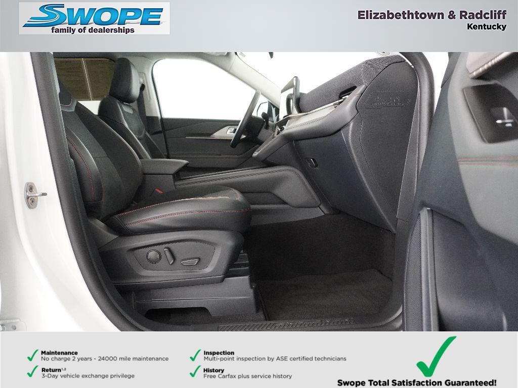 2025 Ford Explorer photo 10