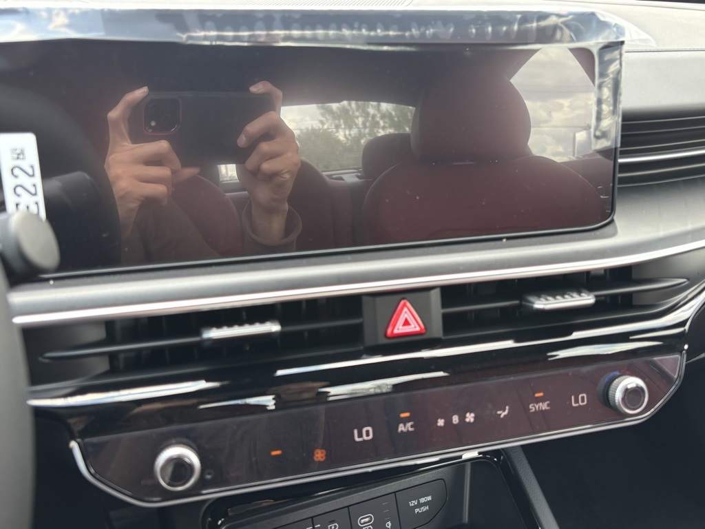 2026 Kia K5 GT-Line photo 9