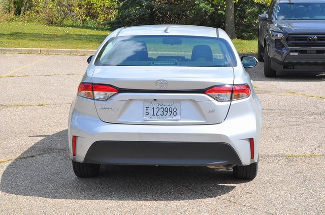 2023 Toyota Corolla LE photo 4