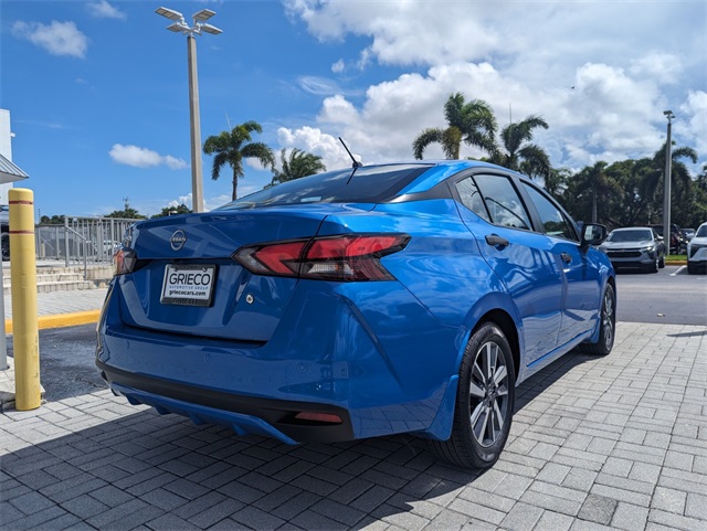 2023 Nissan Versa 1.6 S photo 13