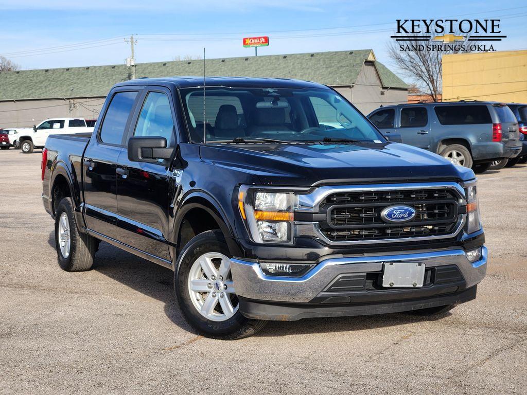 2023 Ford F-150 XL's photo