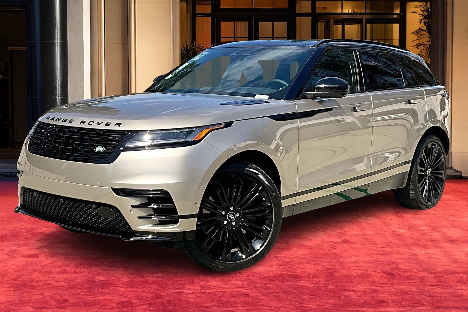 2026 Land Rover Range Rover Velar Dynamic SE