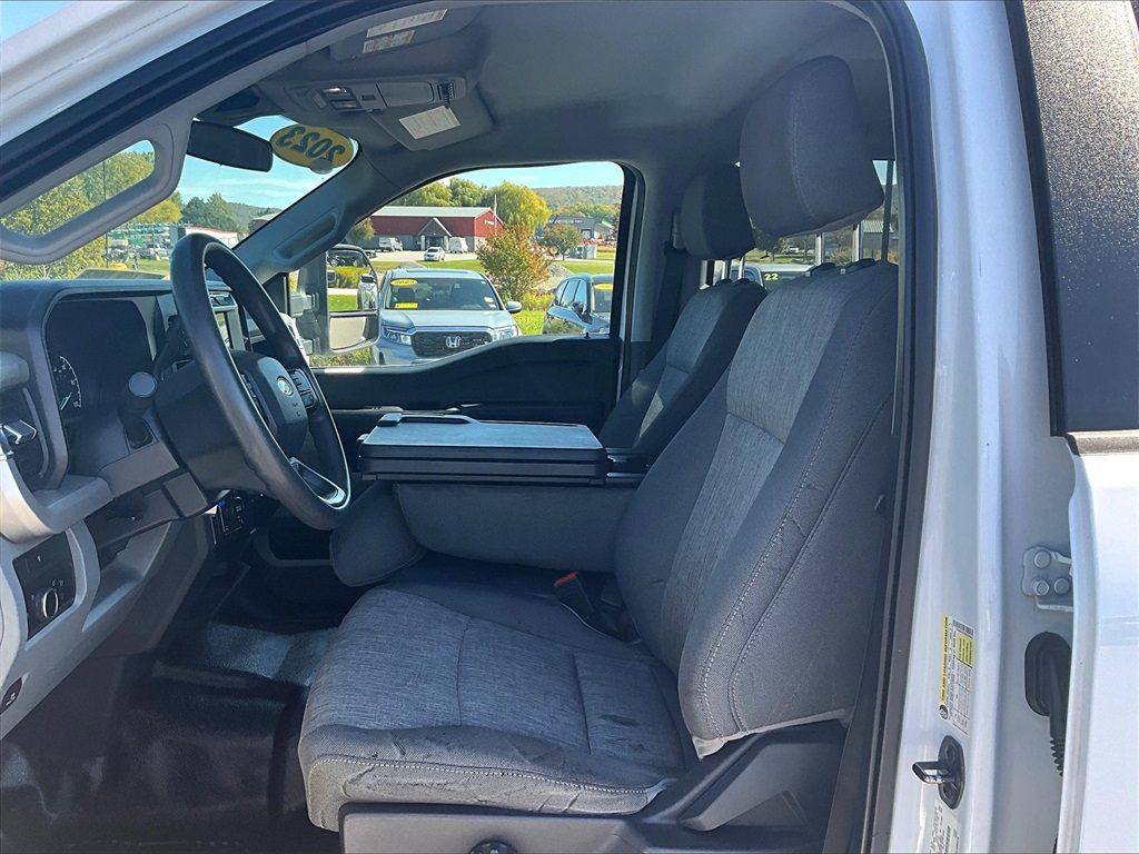 2023 Ford F-350 XL photo 9