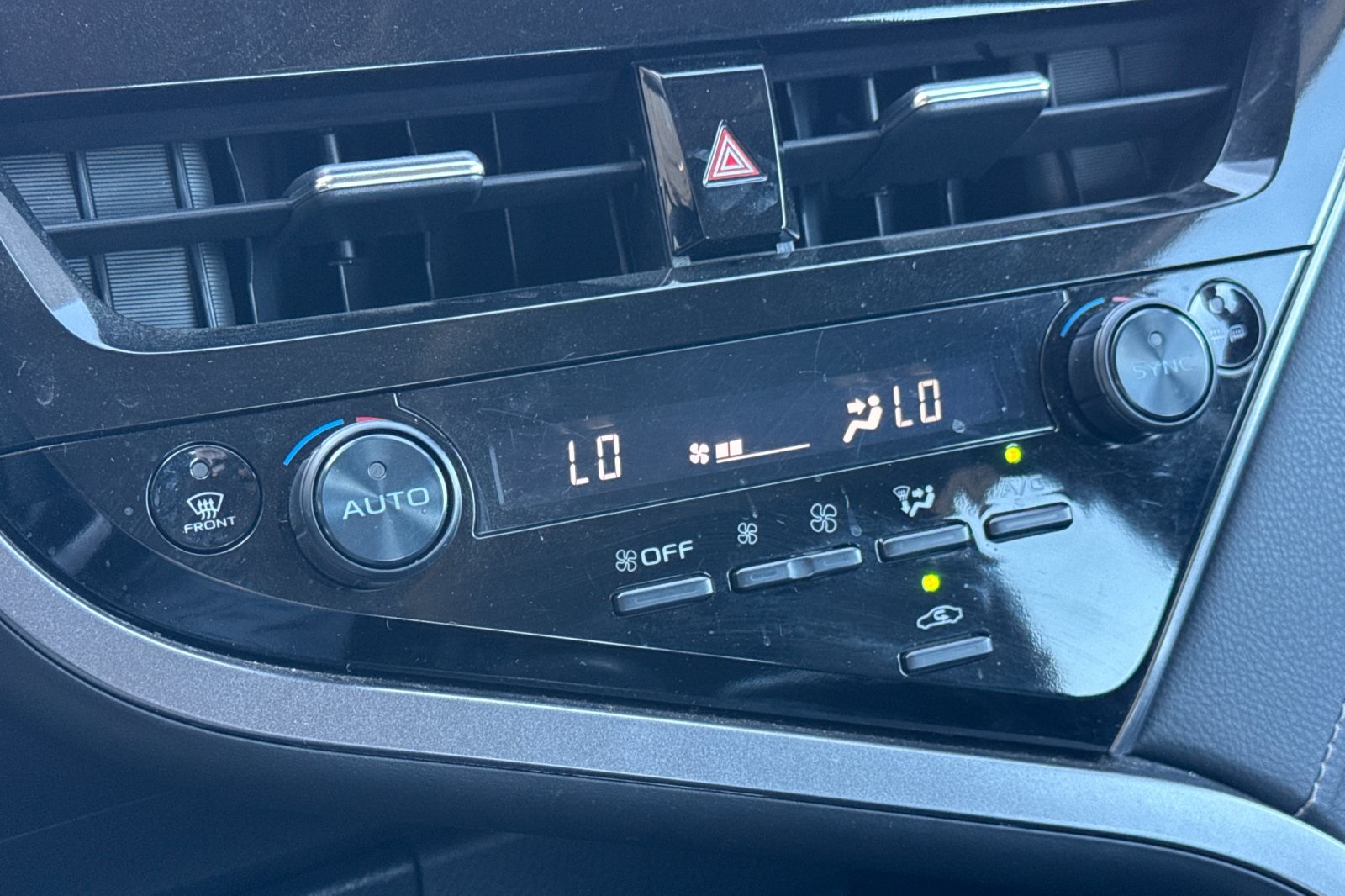 2024 Toyota Camry SE photo 19