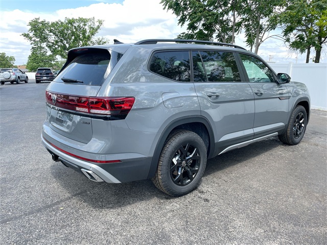 2025 Volkswagen Atlas Peak Edition SE Technology photo 23