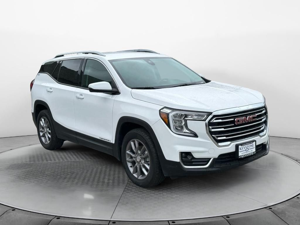 Used 2024 Summit White GMC SLT image 1