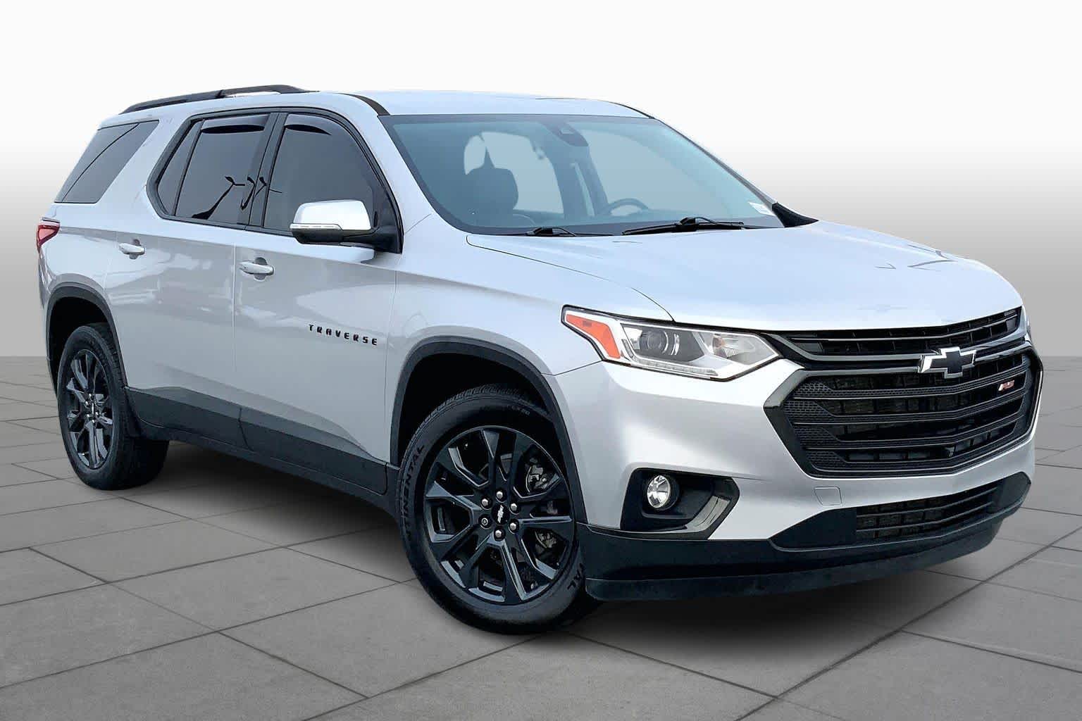 2021 Chevrolet Traverse RS photo 2