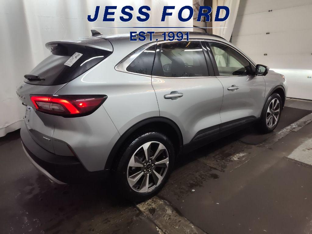 2024 Ford Escape Platinum photo 3