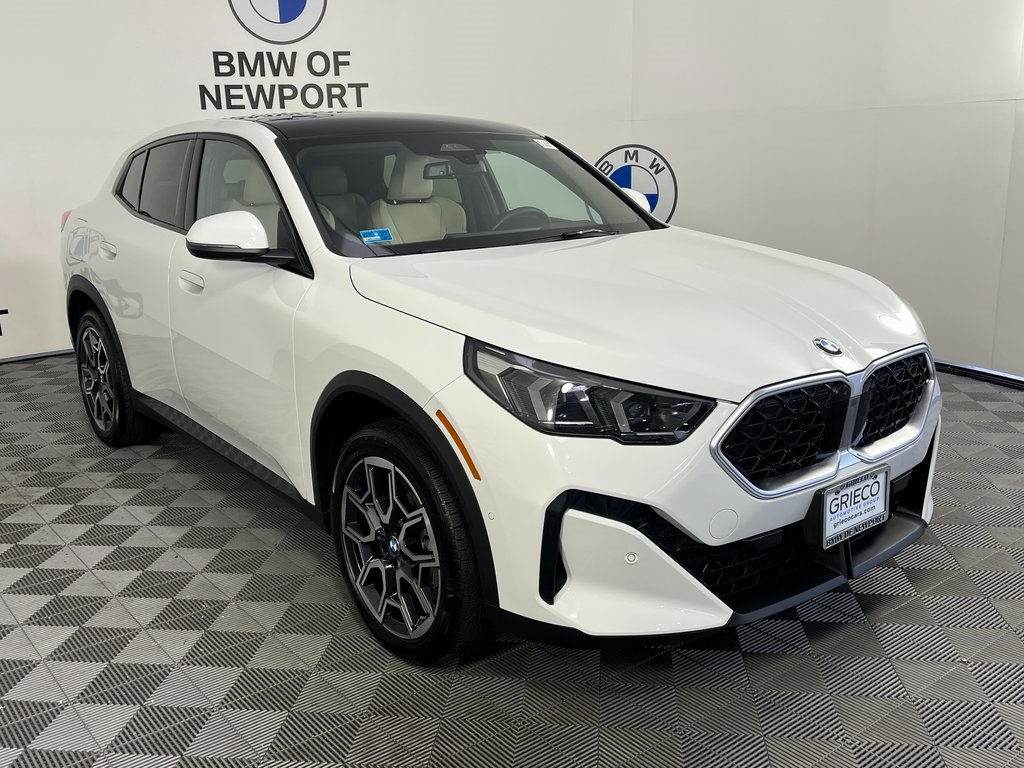 2025 BMW X2 28i's photo