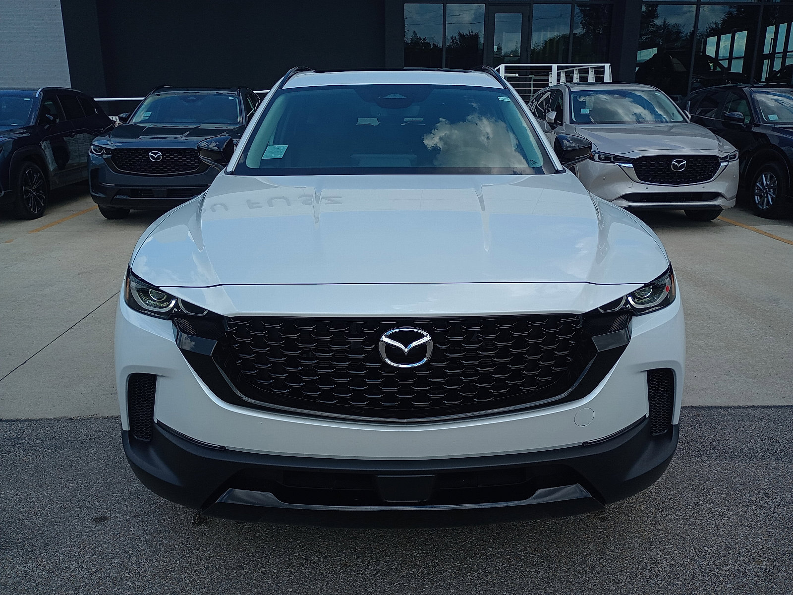 2025 Mazda CX-50 Premium photo 2