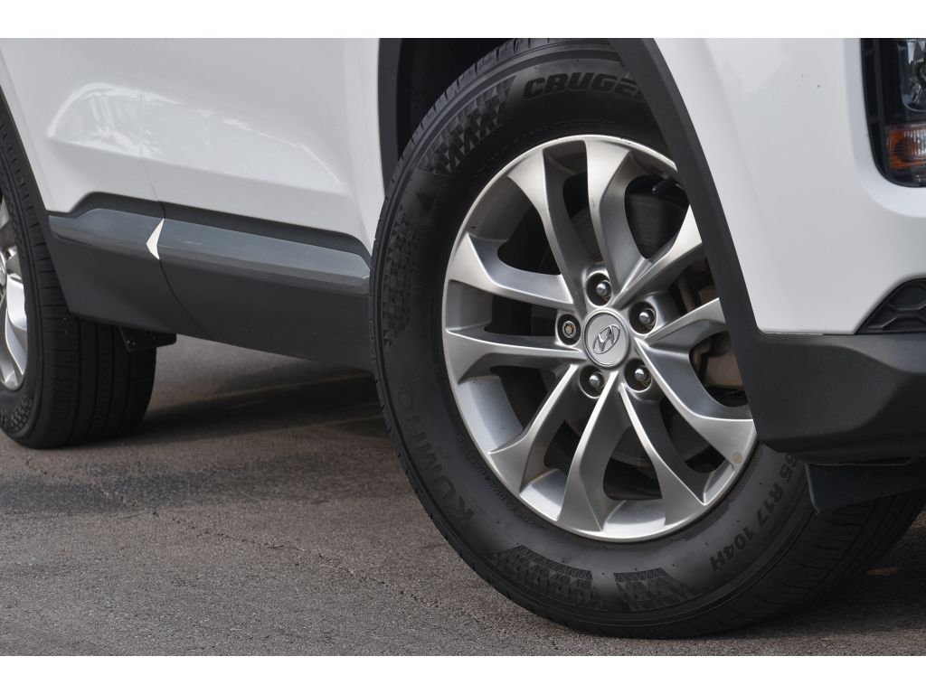 2020 Hyundai Santa Fe SE photo 10