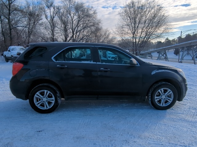 2015 Chevrolet Equinox LS photo 3