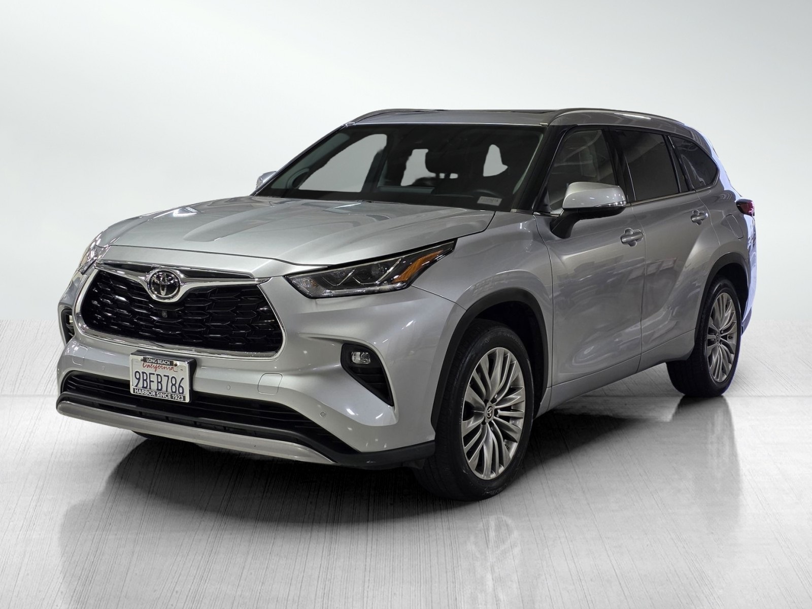 2022 Toyota Highlander Platinum photo 3