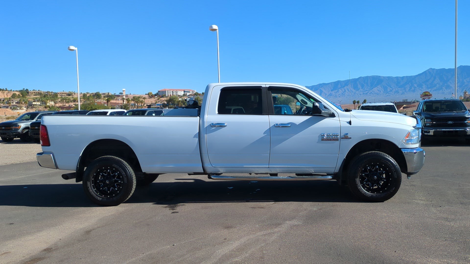 2015 Ram 3500 SLT photo 2