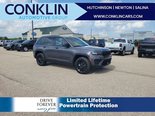 2025 Jeep Grand Cherokee Altitude's photo