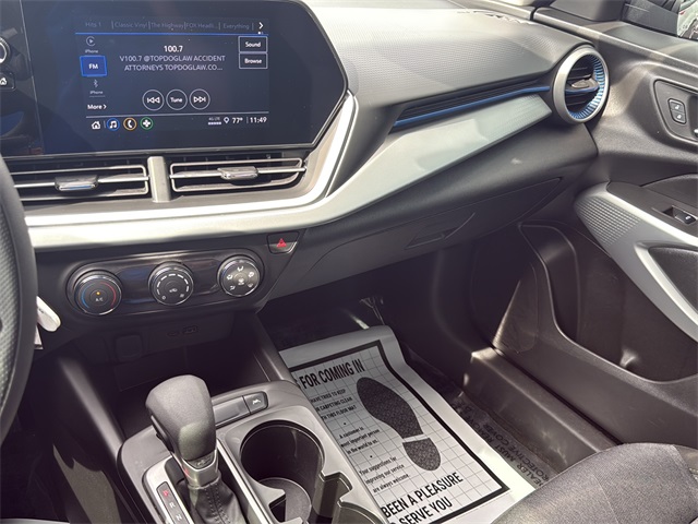 2025 Chevrolet Trax LS photo 27