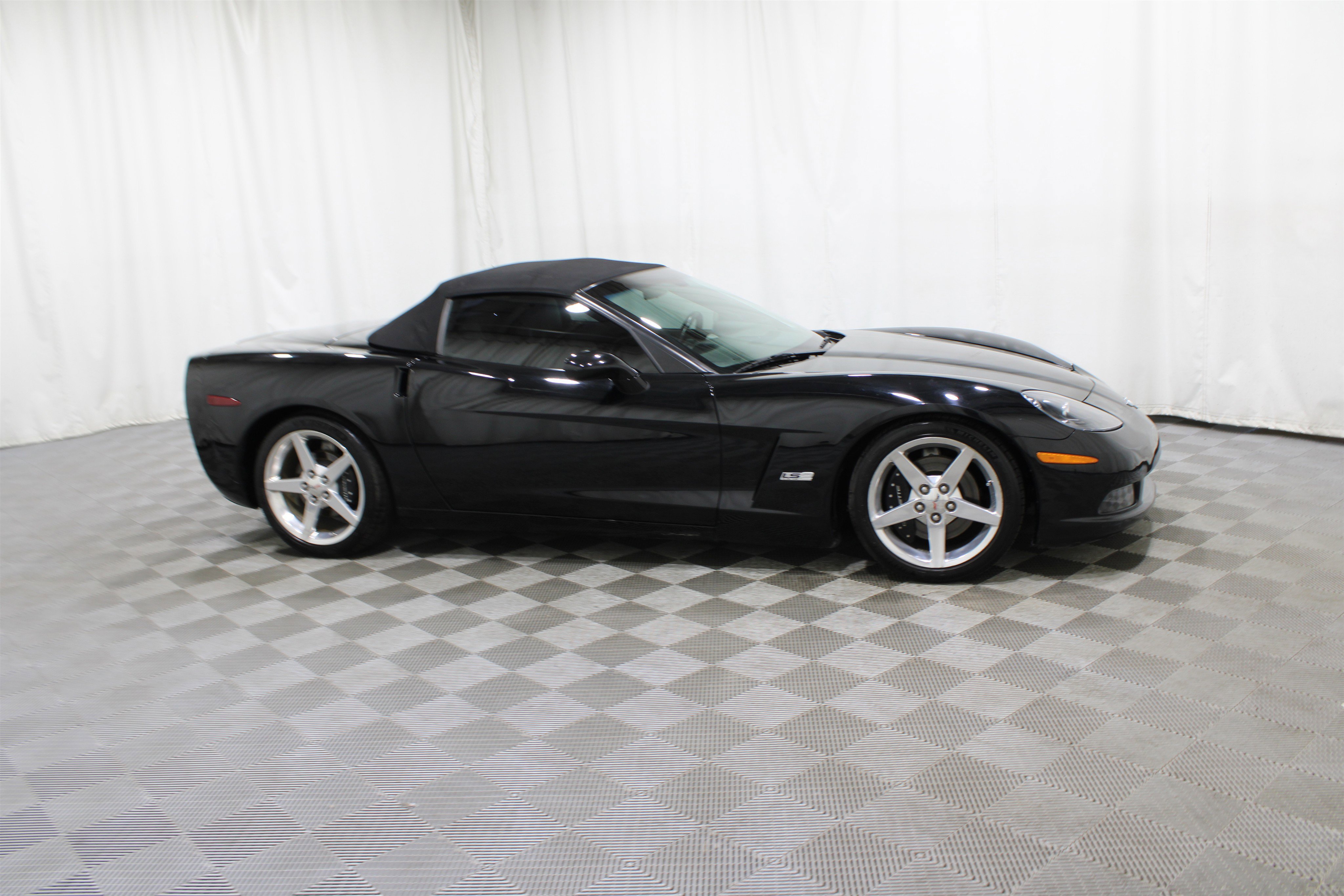 2005 Chevrolet Corvette Base photo 7